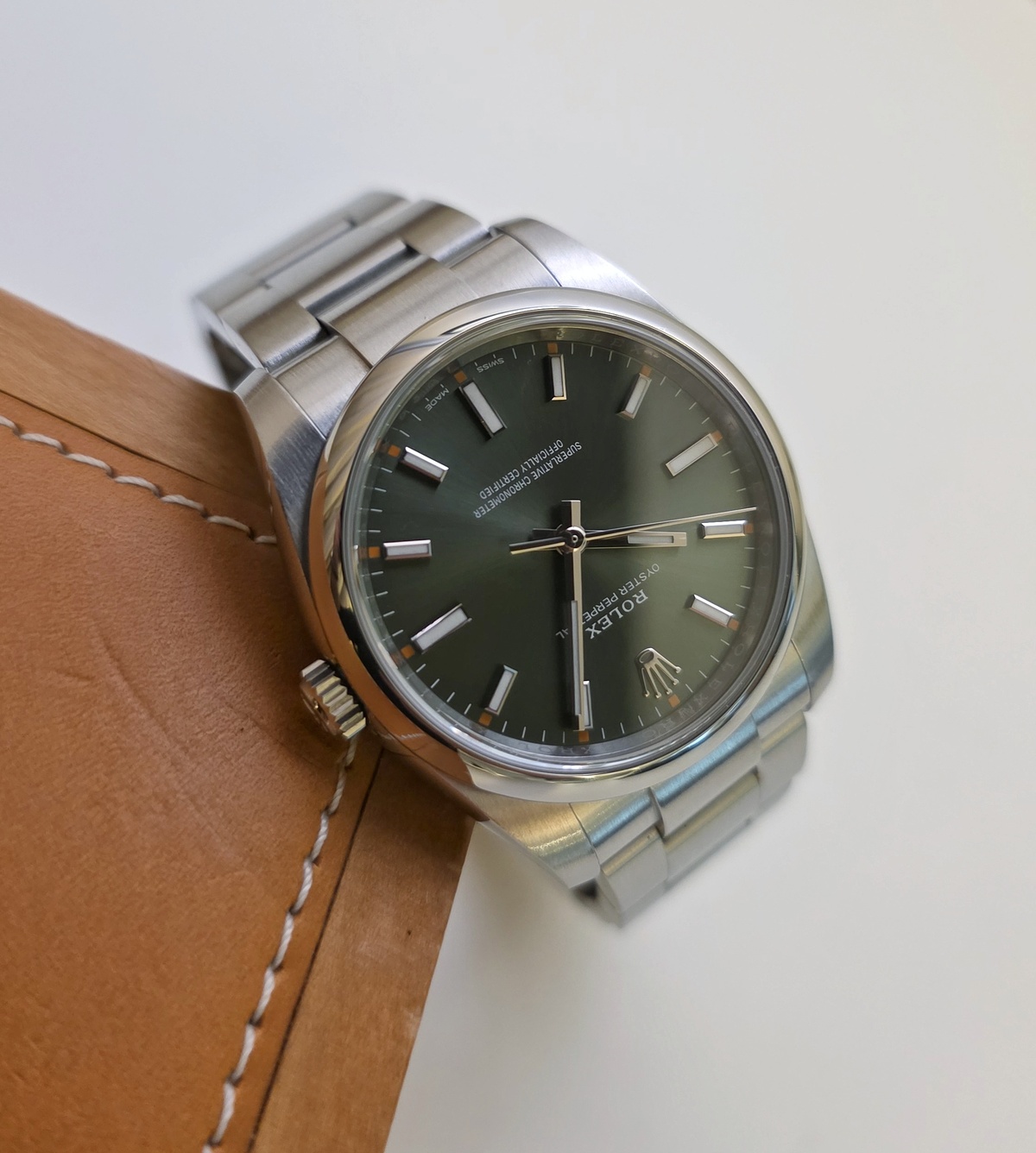 Rolex Oyster Perpetual 114200 Olive green