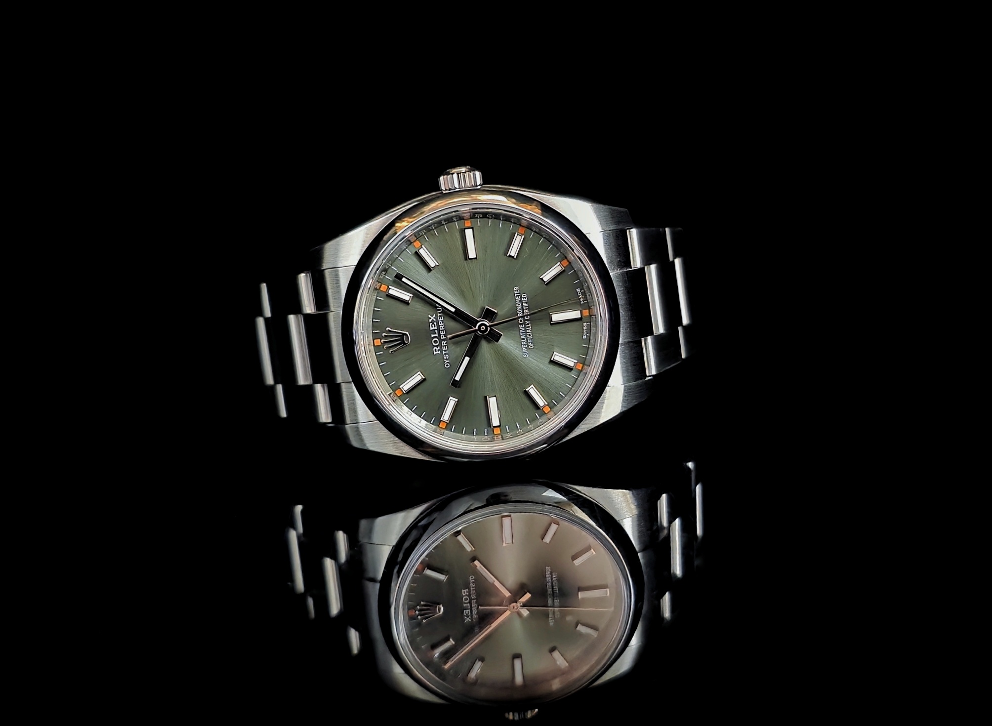 Rolex Oyster Perpetual 114200 Olive green