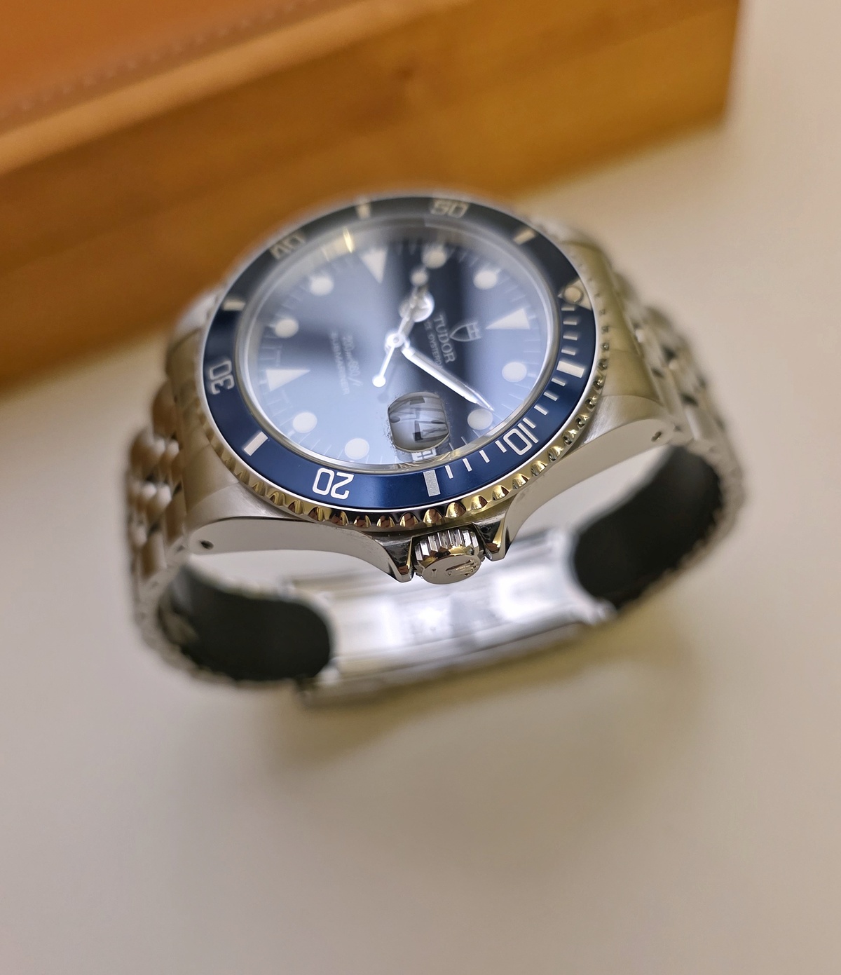 Tudor Submariner 75090 mid size Blue dial jubilee 1993