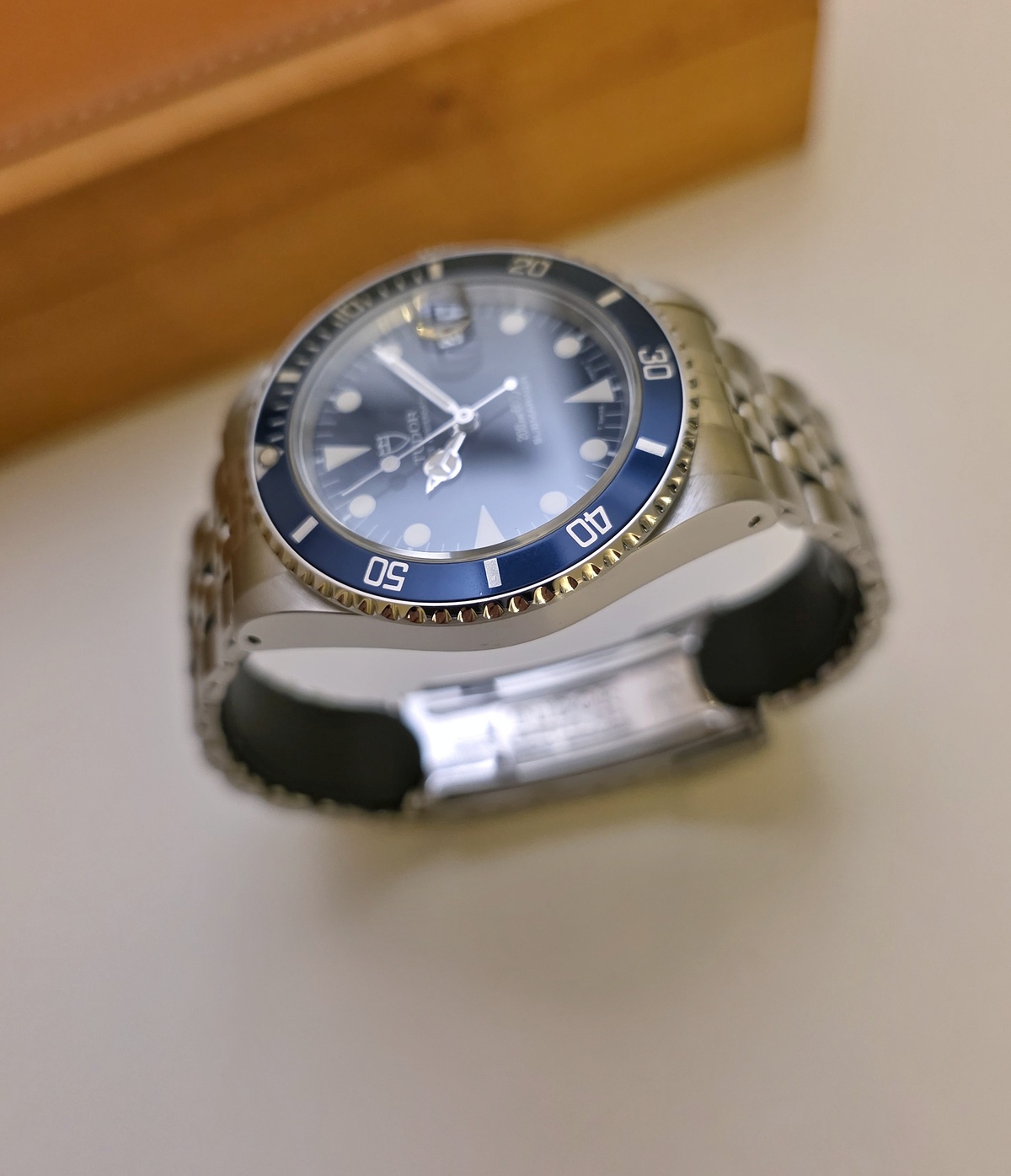 Tudor Submariner 75090 mid size Blue dial jubilee 1993
